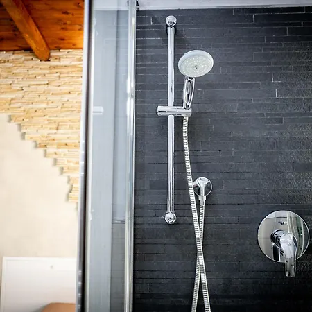 Jubilee Mini Loft Near Rome & Free Wi-fi مونتيروتوندو